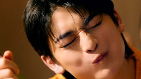 すき家の新CMで高橋文哉さんが語るカレーへのこだわり