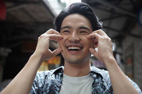 水上恒司26歳誕生日！『九龍ジェネリックロマンス』の大人の色気漂う特別カット公開！