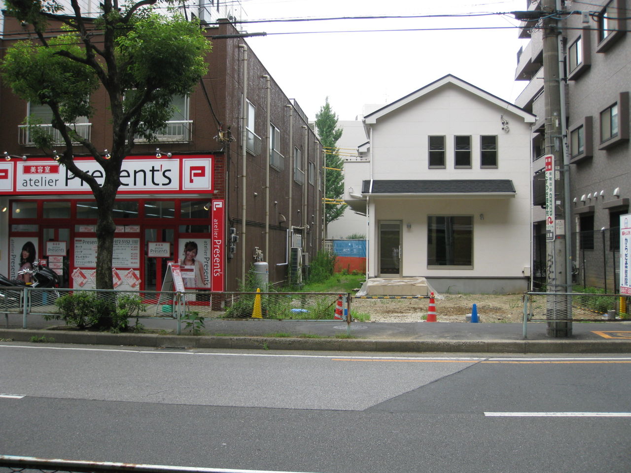ある日の武里団地(2012.9.10タイトル変更 2010.5.15スタート) : パチンコ宇宙センターの跡地 整骨院