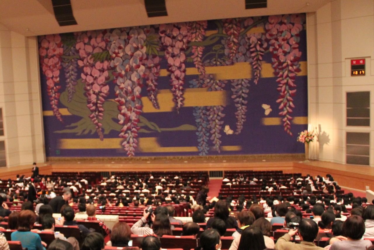 春日部市民文化会館の合唱 ある日の武里団地 ２０１２ ９ １０タイトル変更 ２０１０ ５ １５スタート