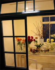 レトロビルのお花やさん Photon センセ 家では大型犬 レトロビルのお花やさん Photon センセ 家では大型犬