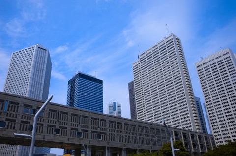 住んで
