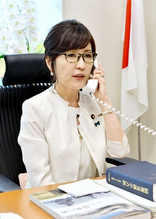 画像 稲田朋美議員がエロすぎて結構シコれるwwwwwww グッドルーザーズ 画像 稲田朋美議員がエロすぎて結構シコれるwwwwwww グッドルーザーズ