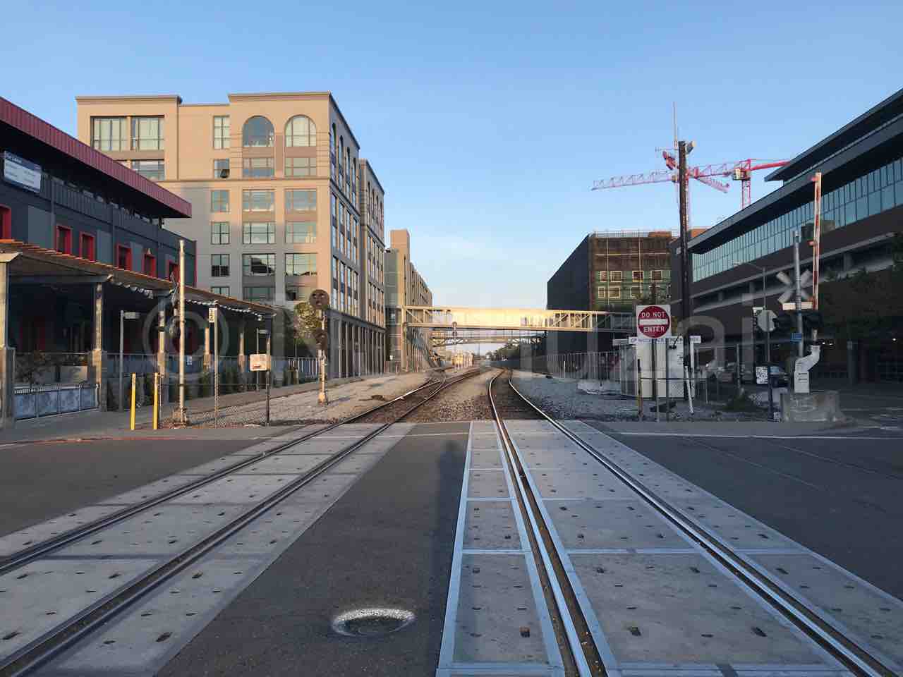 オークランド Oakland の併用軌道を見てきた とある事務系リーマンのニュージャージー駐在日誌 オークランド Oakland の併用軌道を見てきた とある事務系リーマンのニュージャージー駐在日誌