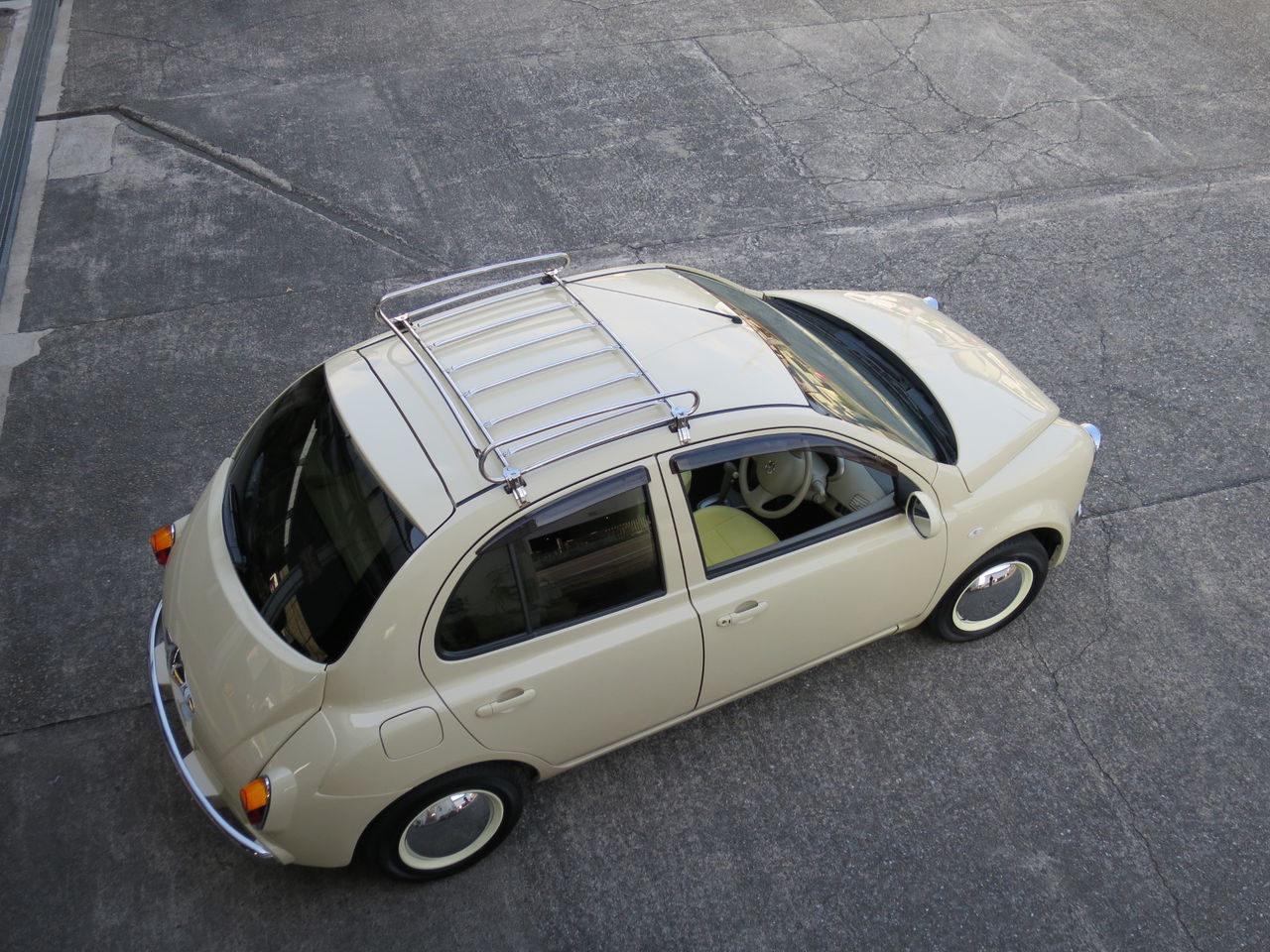 ルーフキャリア レトロでかわいいお洒落なオリジナルカー マーチ ミニスター Goodwoodpark 愛知県のブログ