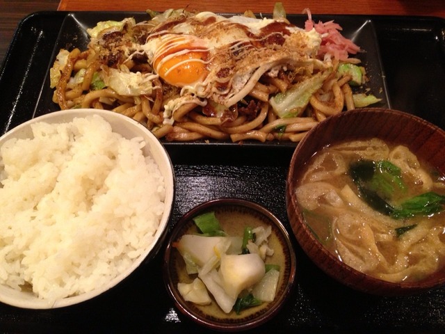 焼うどんと白米をがっつもりもり しらたき別館 オレはひとりで美喰倶楽部 焼うどんと白米をがっつもりもり しらたき別館 オレはひとりで美喰倶楽部