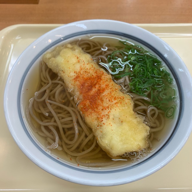 かけそばにイカ天トッピング つるまる 肥後橋店 オレはひとりで美喰倶楽部 かけそばにイカ天トッピング つるまる 肥後橋店 オレはひとりで美喰倶楽部