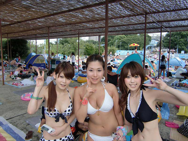 素人　水着 無修正 顔出し 季節はずれの夏！素人顔出しビキニリアル海水浴水着画像 : エロ☆きゃん