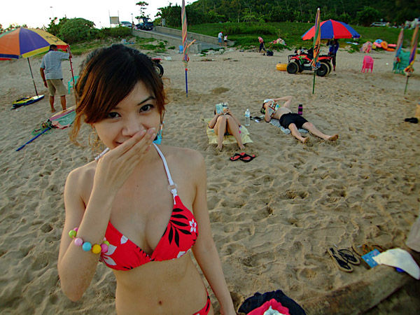 季節はずれの夏 素人顔出しビキニリアル海水浴水着画像 エロ きゃん 季節はずれの夏 素人顔出しビキニリアル海水浴水着画像 エロ きゃん