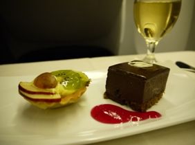 101311 機内食デ
