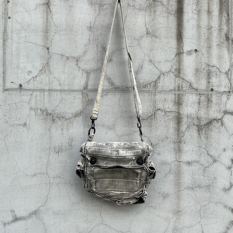 _JULIUS GAS MASK SHOULDER BAG -PLASTER- : GORDINI OFFICIAL [ 北
