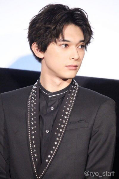 画像 吉沢亮168cm 柳楽優弥174cm 小栗旬184cm この俳優の中でなりたい容姿は トム速報