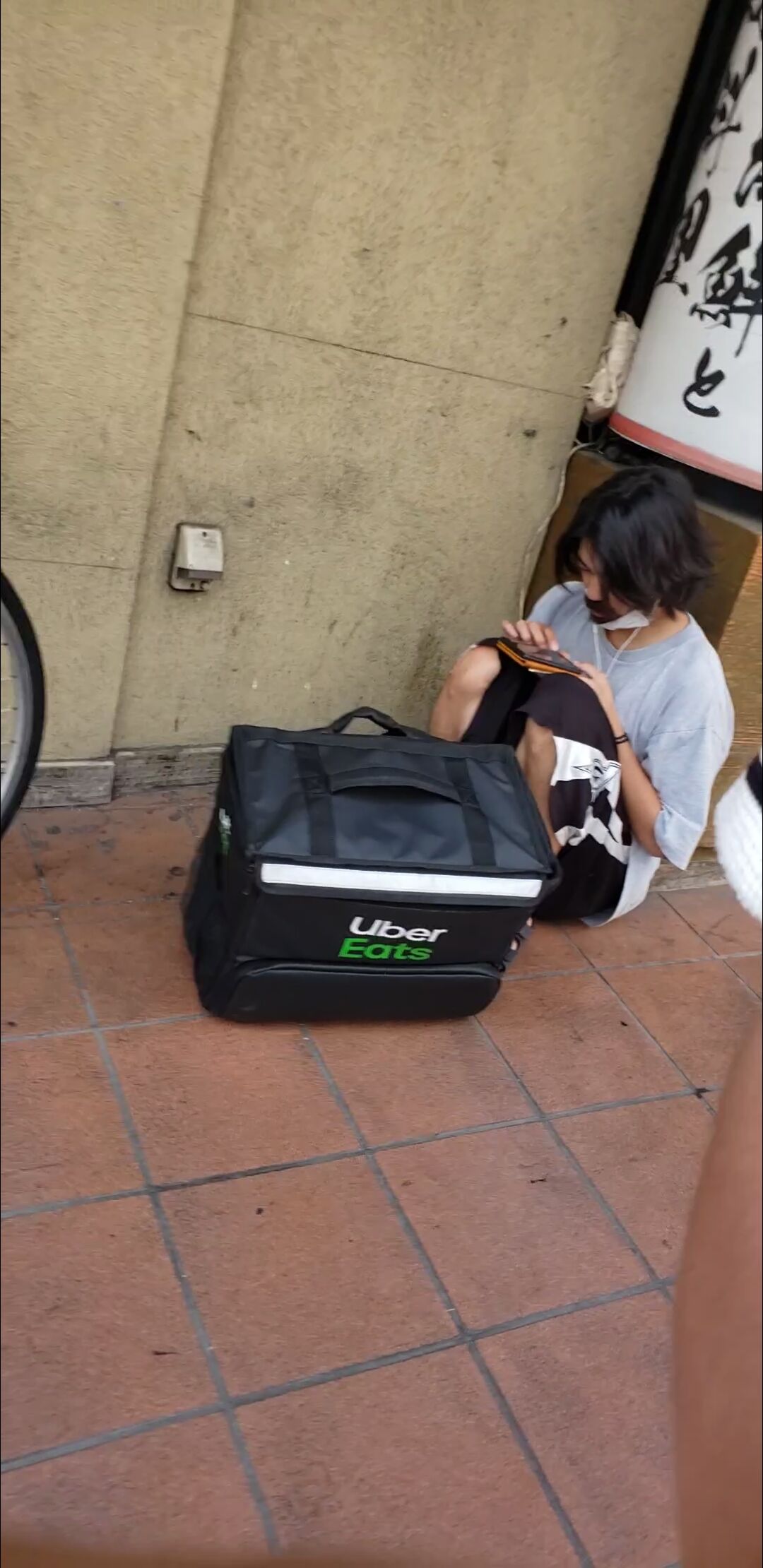 今田耕司「ウーバーイーツの配達員って汚いじゃん」←ウーバー配達員