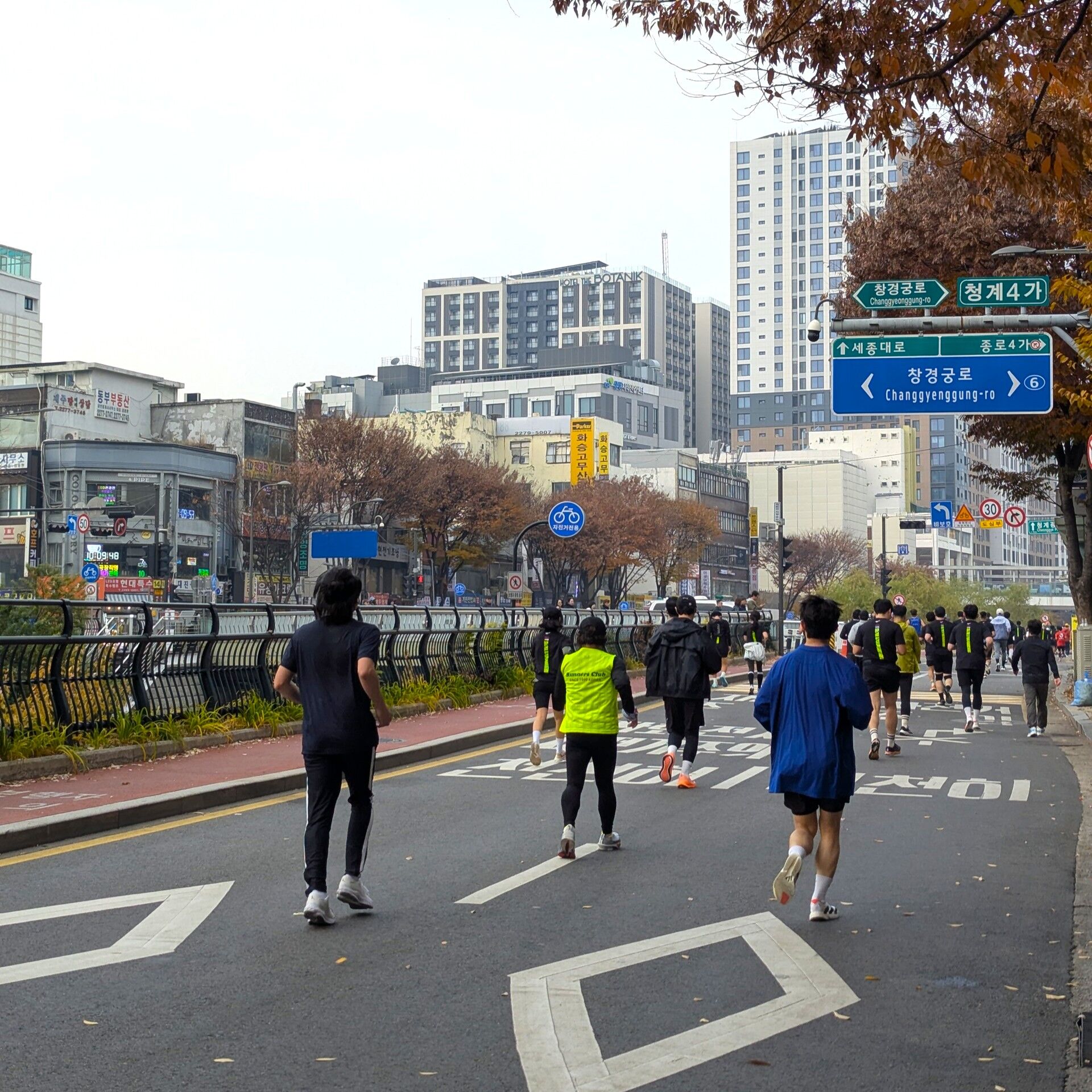 PXL_20251123_010950217