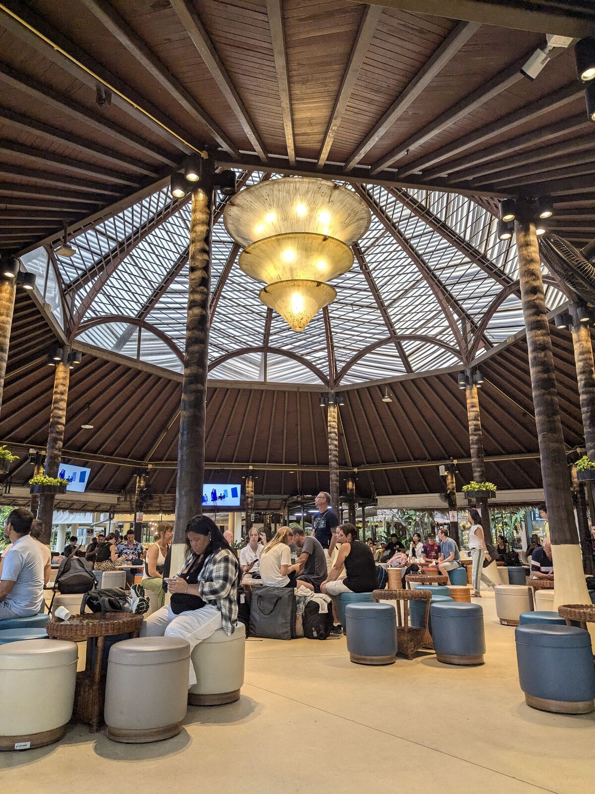 PXL_20240817_232000348