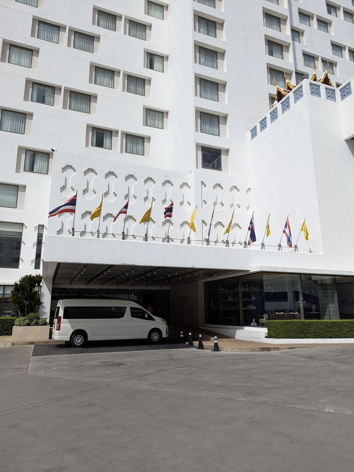 PXL_20241124_040634778