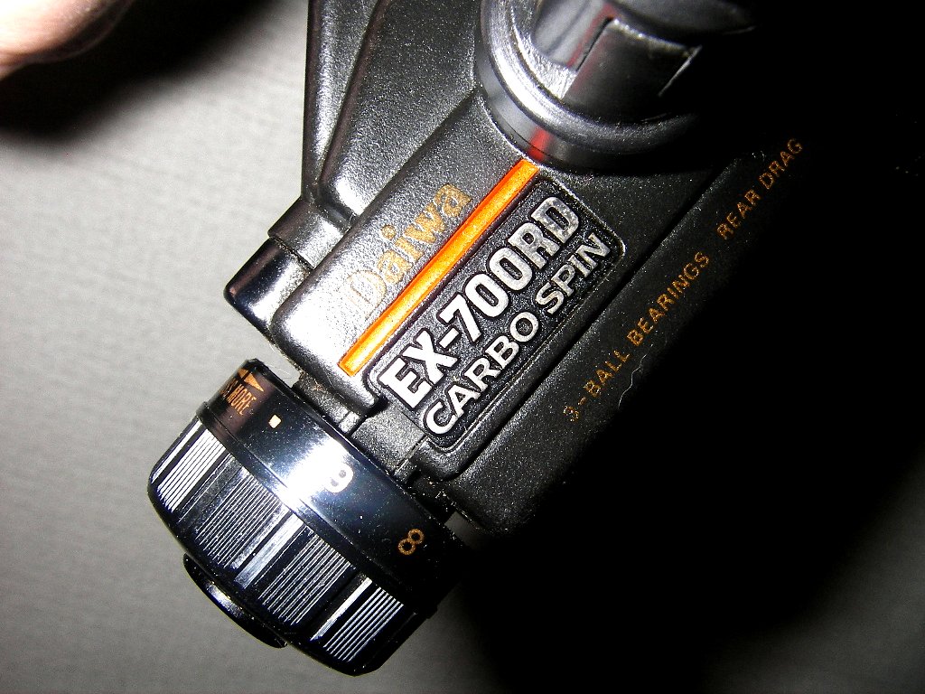 Daiwa EX-800RD カーボスピン Daiwa Ex-800RD Carbon Spin Reel with Box, Used, Some Wear