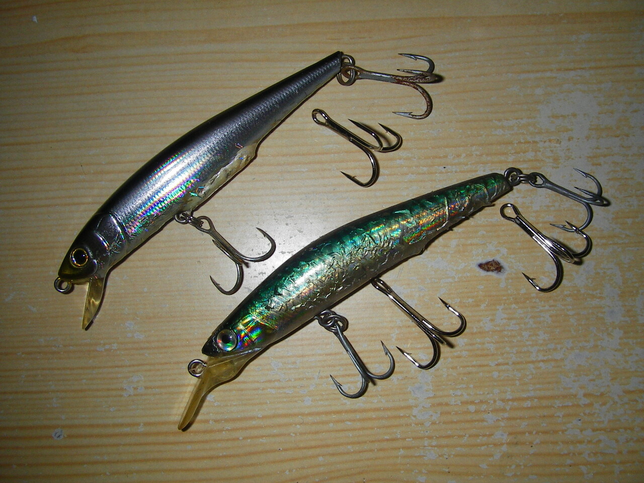 シーバスルアー　／　フック　中古まとめて ①－④ ルアー 美中古 シーバス 他 。 フック全て新品お付けします