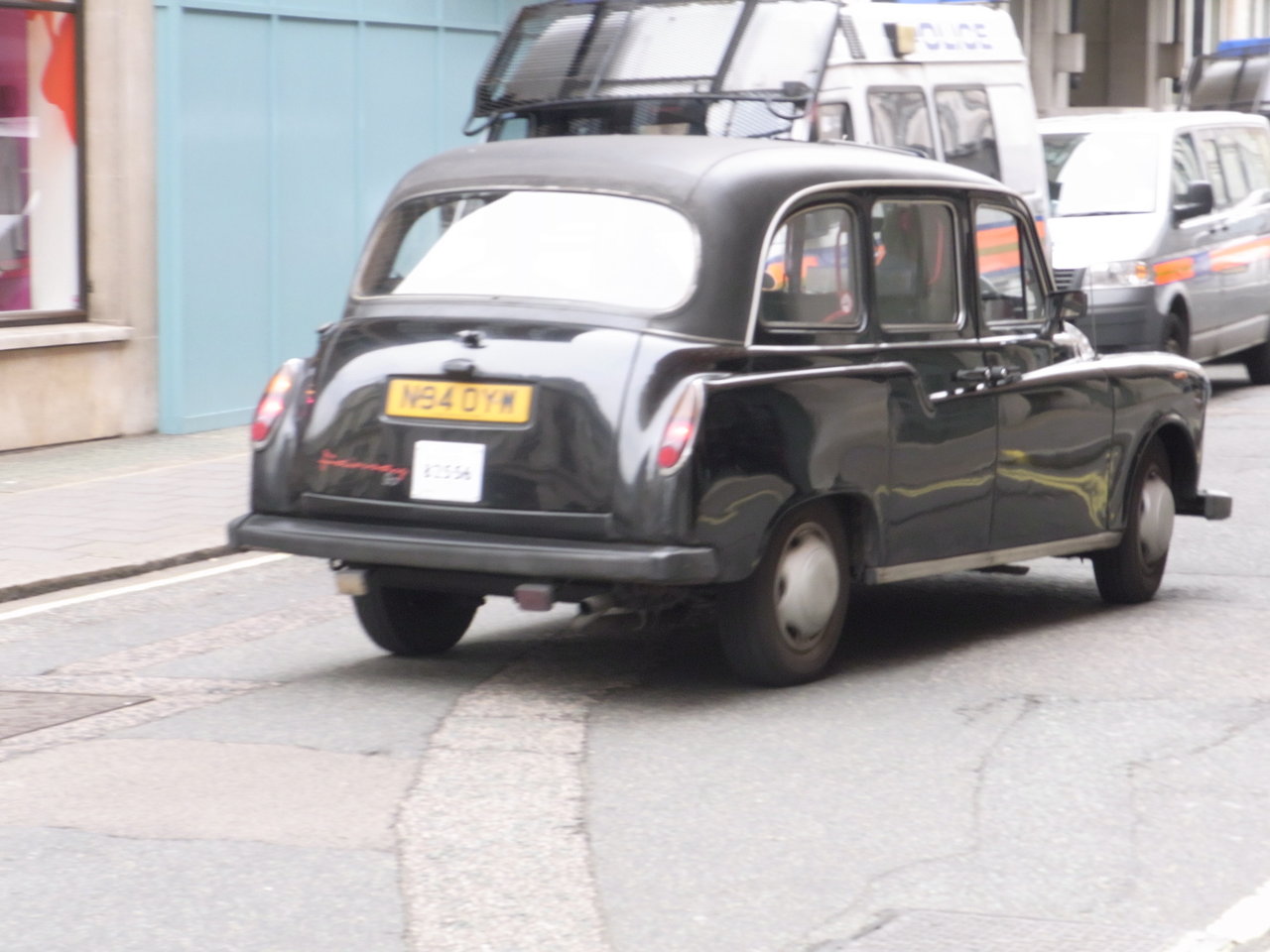 11夏ロンドン滞在記 ロンドンで見た自動車たち Doom And Gloom 11夏ロンドン滞在記 ロンドンで見た自動車たち Doom And Gloom
