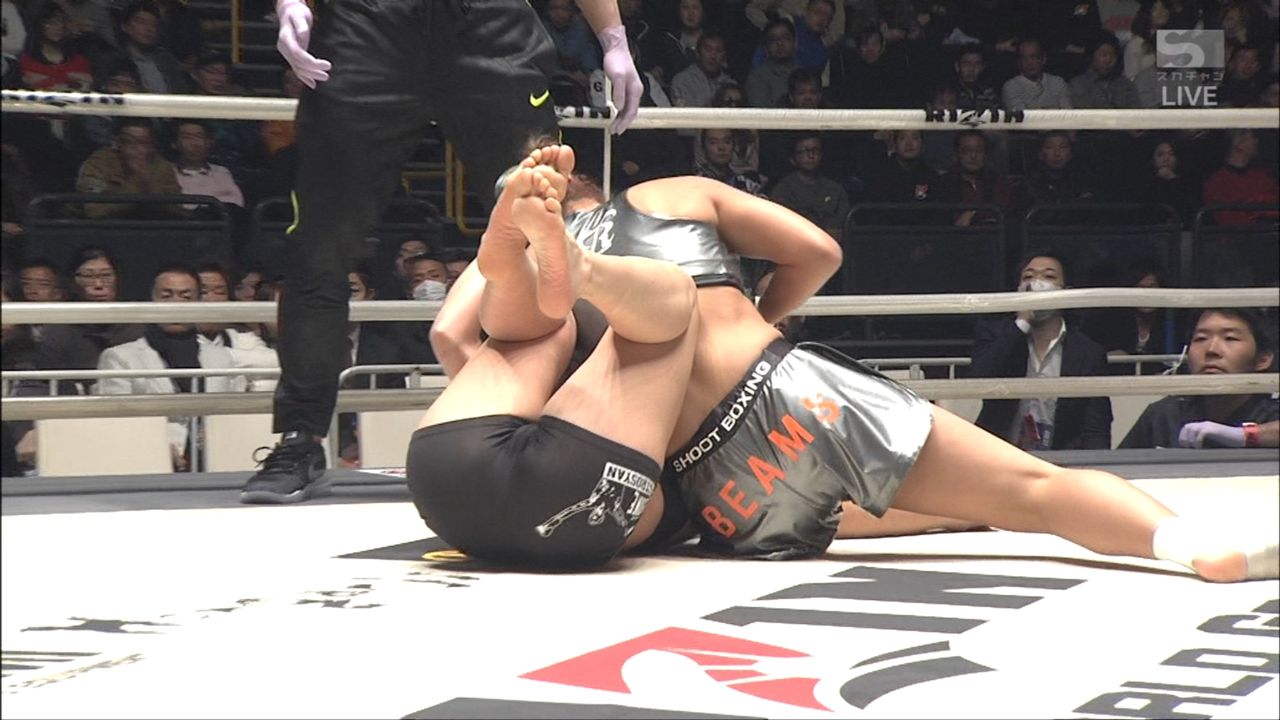 美女格闘家 RENA 乳首