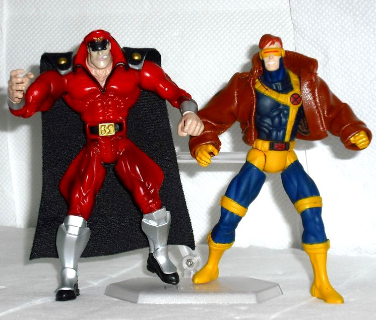 サイクロップス VS M.バイソン : DXセイバーベース