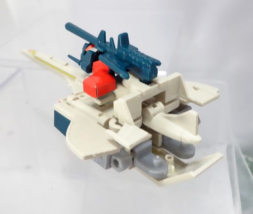 コンボイ「よろしい、私にいい考えがある。君をエアーボット部隊の指揮