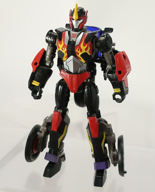 フレイムウォー トランスフォーマー ジェネレーションズ シャッター