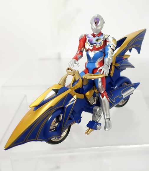 仮面ライダー龍騎 ポピニカ 疾風の翼 ダークレイダー : DXセイバーベース