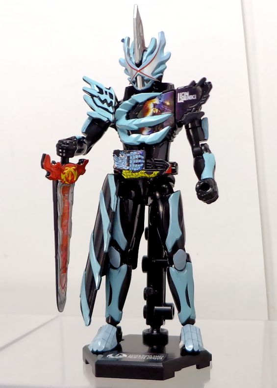 装動 仮面ライダーセイバー Book7 Feat 装動 仮面ライダーゼロワン 仮面ライダーセイバー プリミティブドラゴン ライオン戦記 Dxセイバーベース