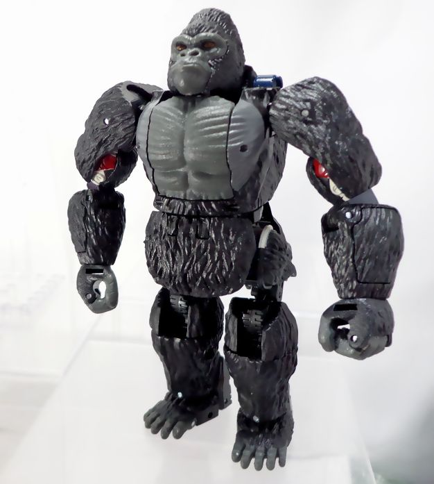 コンボイ「う~ん。」 ラットル「ミャンダ~。」(WFC-19 オプティマス