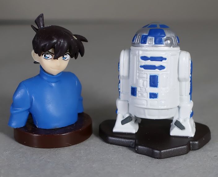 リアルアクションヒーローズ　R2-D2 スターウォーズ Amazon.co.jp: RAH(リアルアクションヒーローズ) R2-D2(1/6
