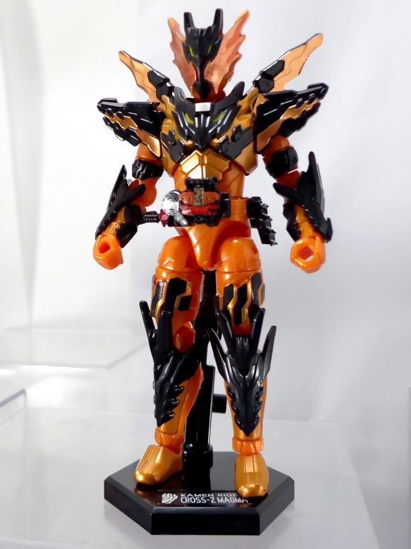 創動 仮面ライダービルド Build9 Feat 装動 仮面ライダーエグゼイド 仮面ライダークローズマグマ 仮面ライダービルド トラユーフォーフォーム Dxセイバーベース