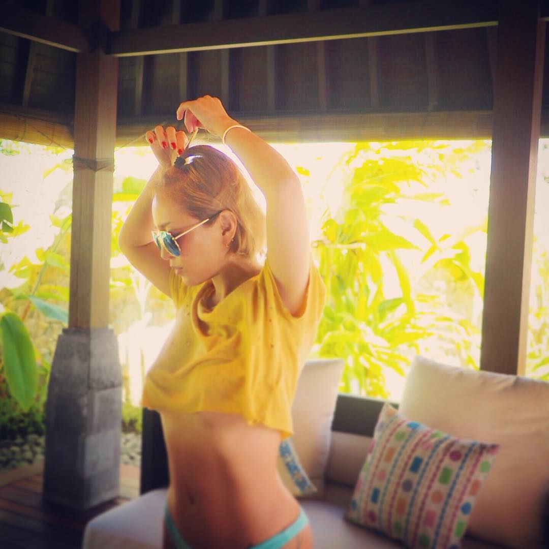 浜崎あゆみさんの下乳www みーはーまとめ 浜崎あゆみさんの下乳www みーはーまとめ