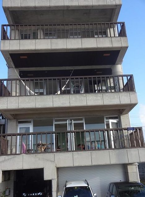 田中律子が沖縄に拠点を移し大人気ヨガ教室を運営 しかしその内容は宗教 自己啓発 芸能人について気になるブログ