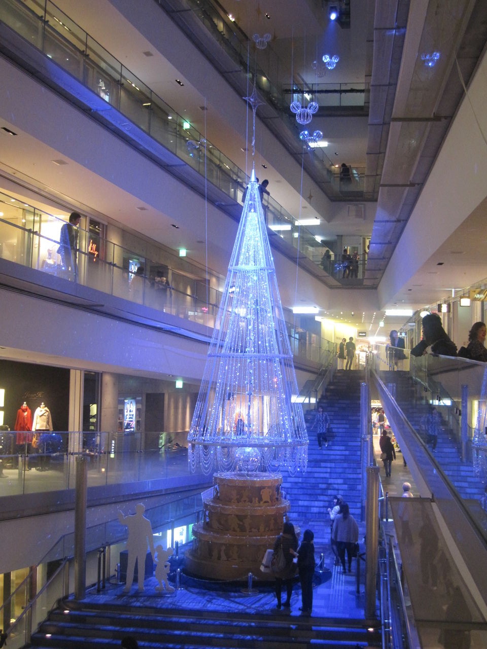 表参道ディズニー わすれんぼのおしいれ