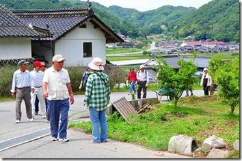 201206173017- 201206173017-