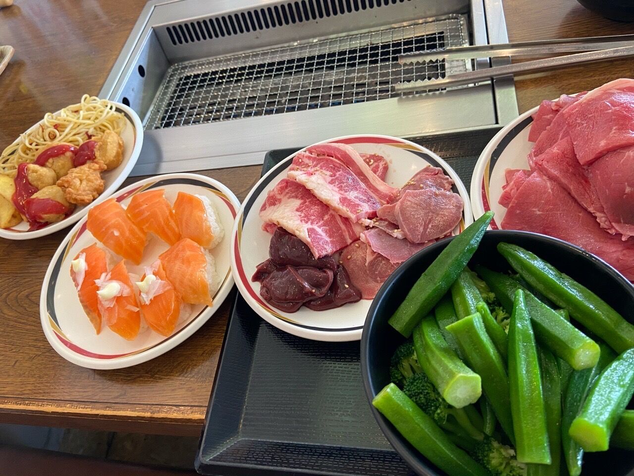 画像 俺氏ぼっち一人で寿司と焼肉食べ放題に来たｗｗ ごちそう速報