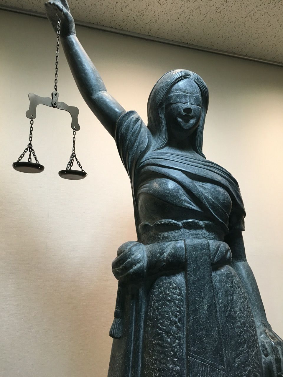テミス像 日々是好日 テミス像 日々是好日