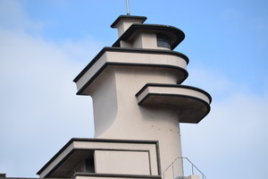 上