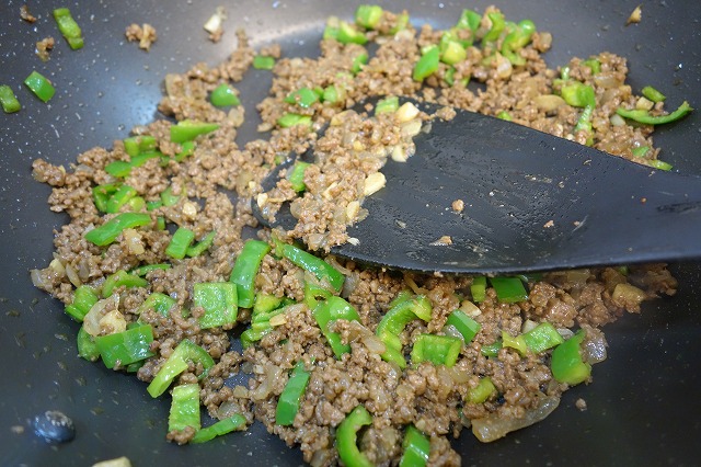ビールのおつまみ…いや、ビールのお供にドライカレーというかカレーチャーハンを作ってみた。 (4)