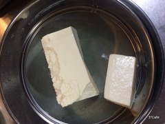 豆腐を裏ごし
