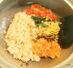 キムチを投入