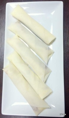 春巻きの皮で包む