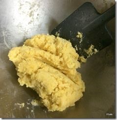 大豆粉をひとまとまりに