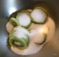 グラニュー糖をまぶす