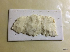 パイシートにホットケーキの生地を
