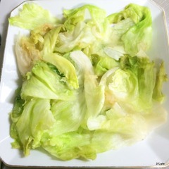 湯通ししたレタス