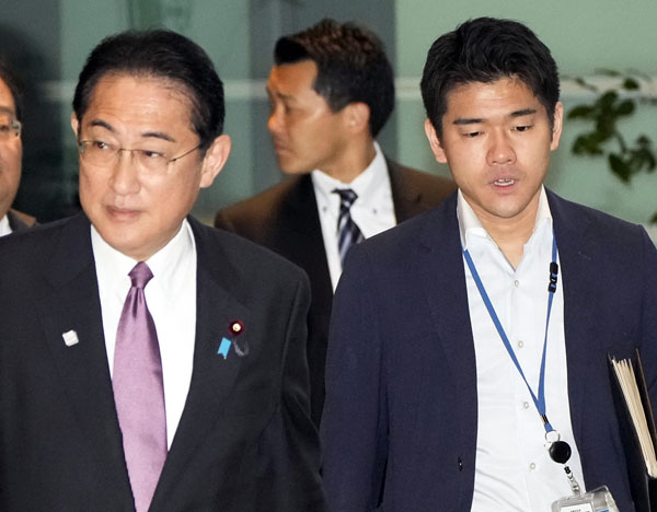 政治家の倫理観に疑問の声が相次ぐ、岸田首相の行為について議論が巻き起こる