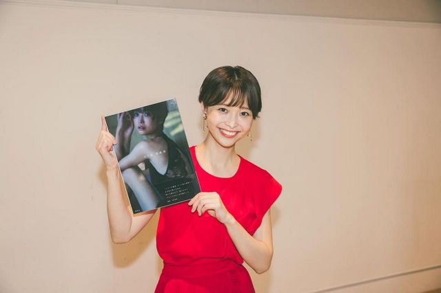 元フジ・渡邊渚アナ、お腹チラリで大フィーバー！ 「印象大逆転」「チラ見せの破壊力が可愛すぎる」