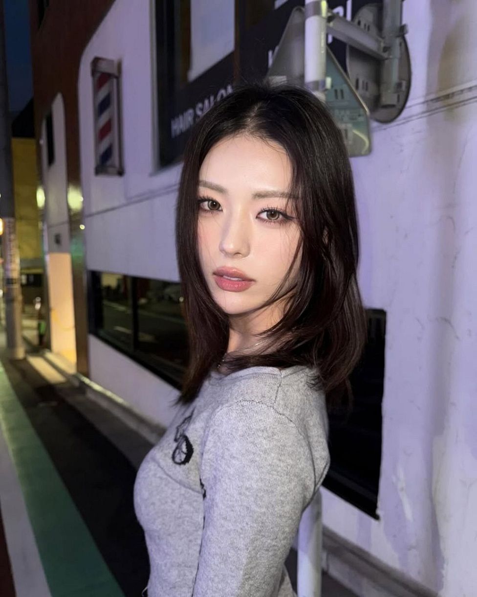 【まさかの宣言】井手上漠「性別ないは時代が追いついてない」→「男の子です」ロングヘア×ミニスカ近影にネット騒然